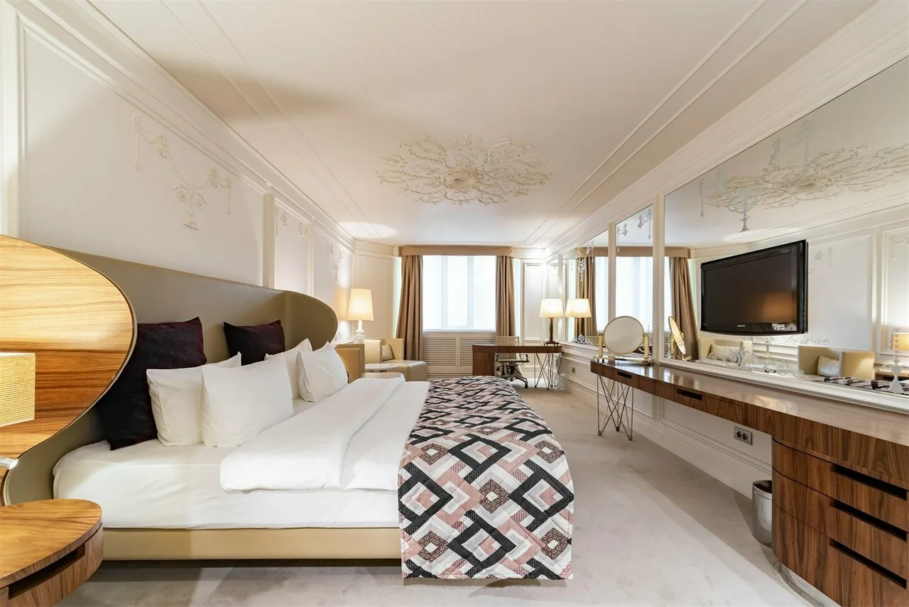 Номер «Премиум» в Crown Hotel Санкт-Петербург